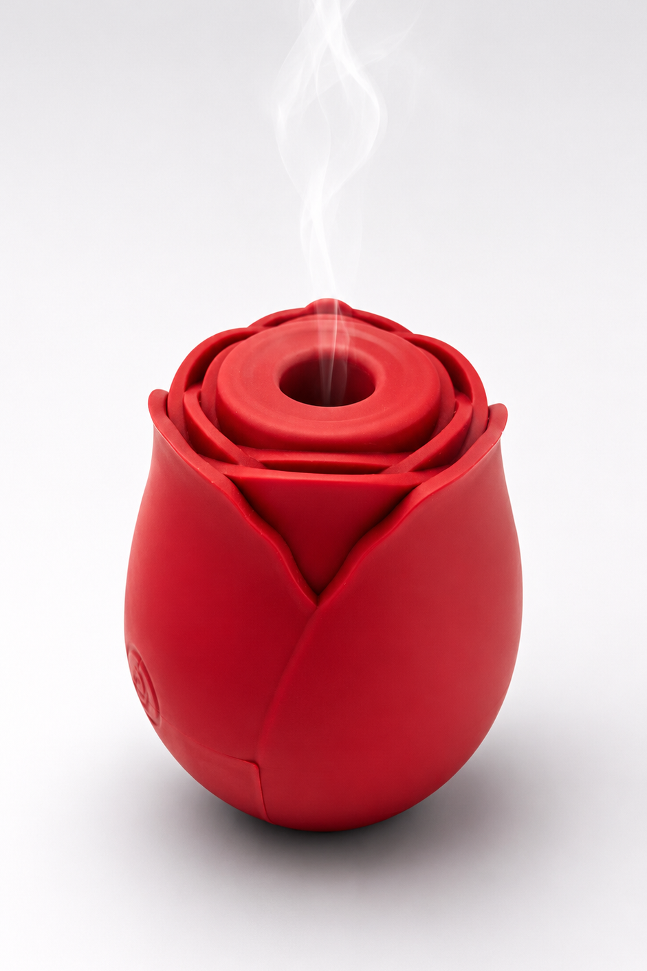 RosePulse Mini roșu în formă de trandafir, stimulator cu sucțiune și vibrații multiple, design elegant și reîncărcare USB pentru utilizare fără cablu.