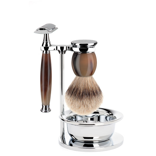 Set de barbierit cu aparat de ras clasic si pamatuf din par de bursuc cu maner din corn de bivol S 93 B 42 SSR
