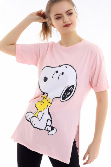Μακρύ μπλουζάκι με στάμπα SNOOPY και πλαϊνά σκισίματα J753-5