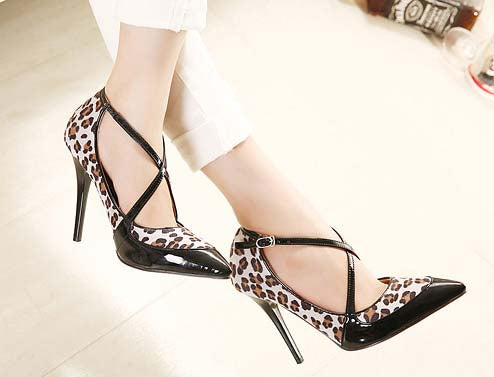 Κομψές γόβες στιλέτο με animal print και χιαστί λουράκια μπροστά CH2293-99